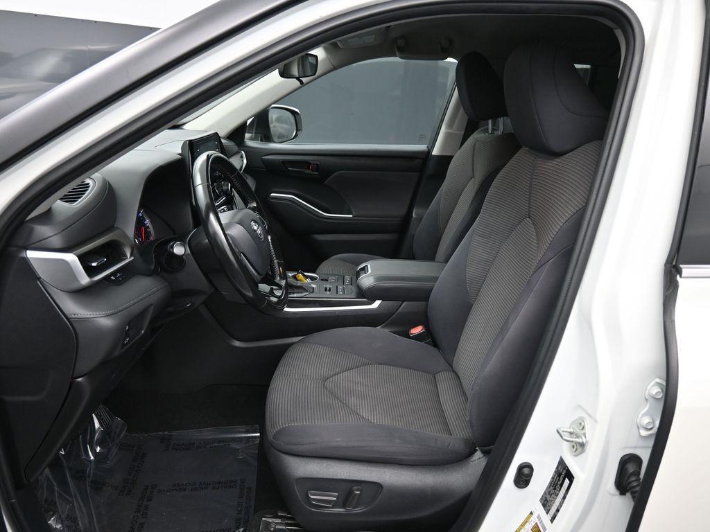 used 2021 Toyota Highlander car, priced at $24,000
