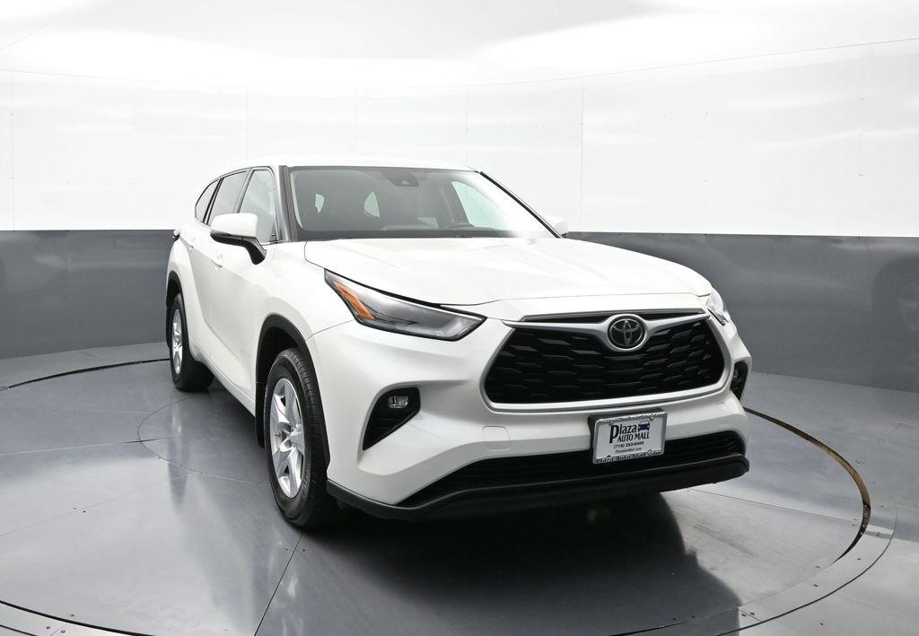 used 2021 Toyota Highlander car, priced at $24,000