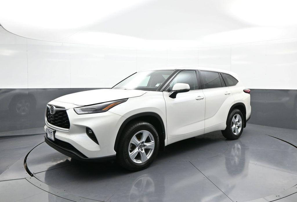 used 2021 Toyota Highlander car, priced at $24,000