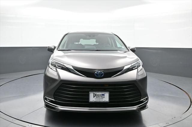 used 2023 Toyota Sienna car, priced at $41,800