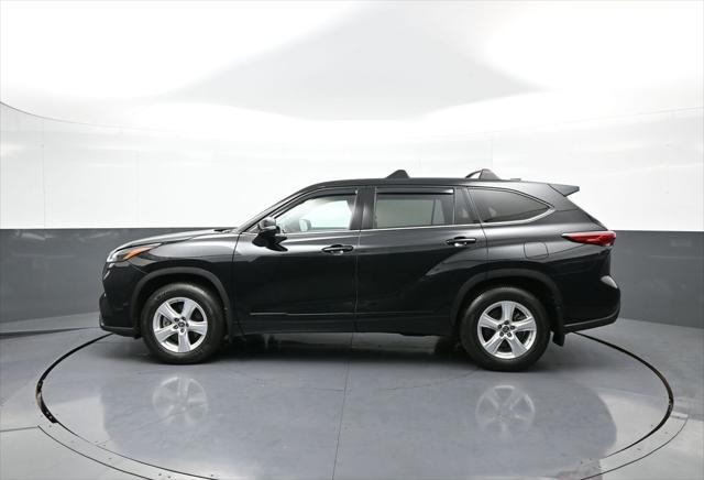 used 2022 Toyota Highlander car, priced at $34,200