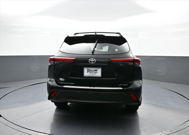 used 2022 Toyota Highlander car, priced at $34,200