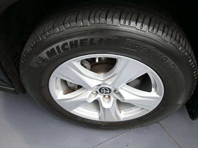used 2022 Toyota Highlander car, priced at $34,200
