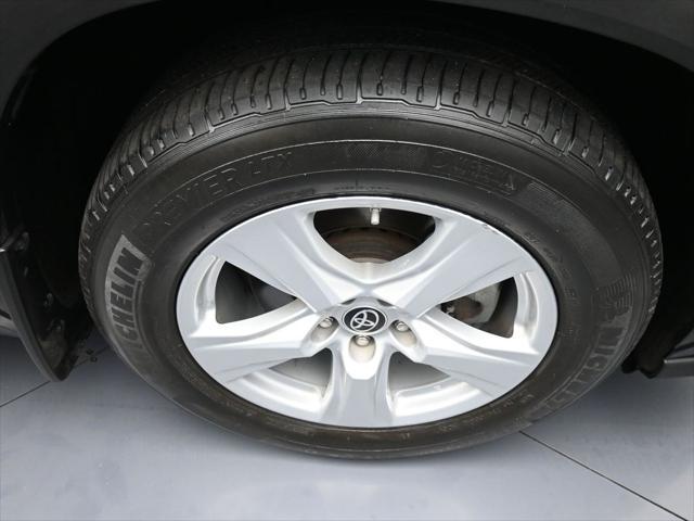 used 2022 Toyota Highlander car, priced at $34,200