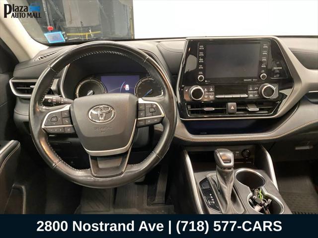 used 2022 Toyota Highlander Hybrid car, priced at $39,686