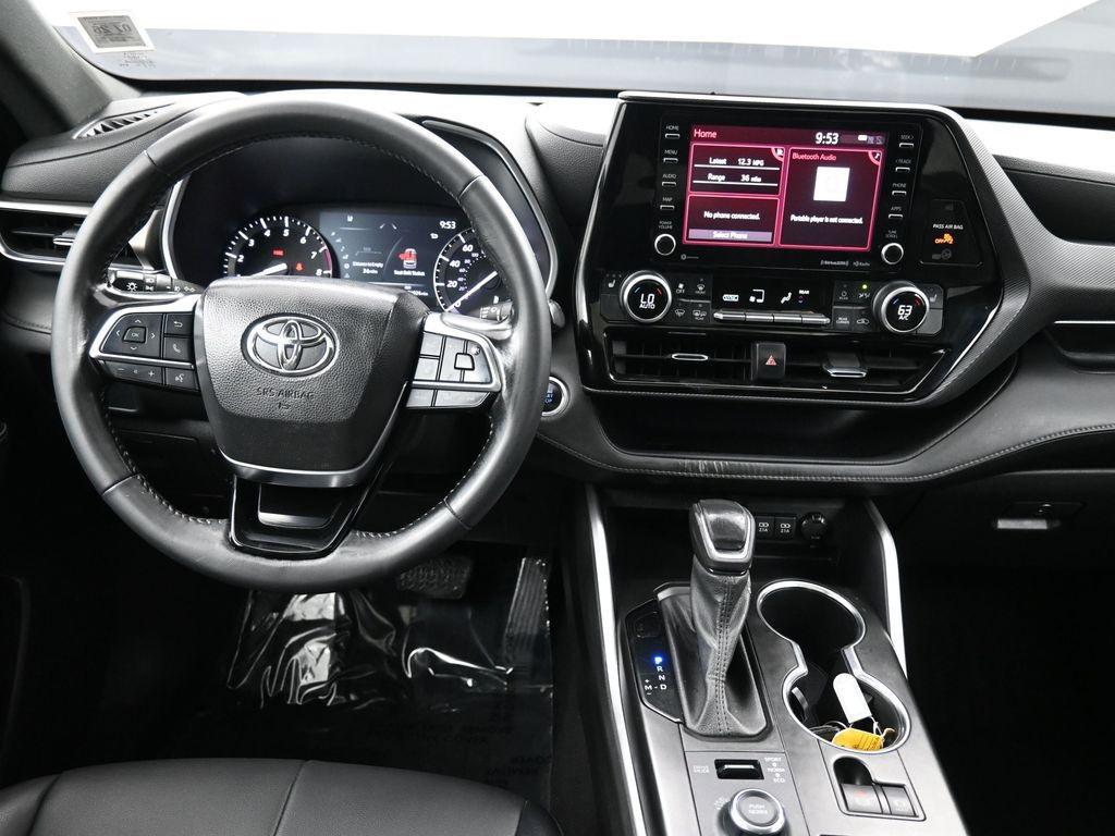used 2021 Toyota Highlander car, priced at $29,800