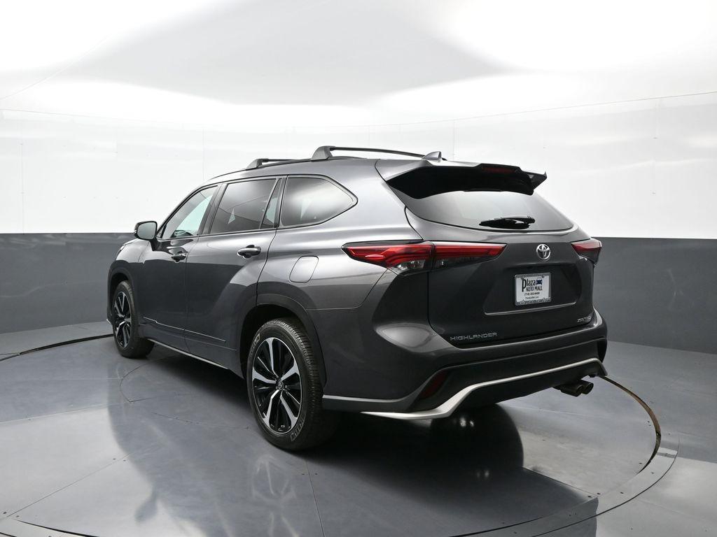 used 2021 Toyota Highlander car, priced at $29,800