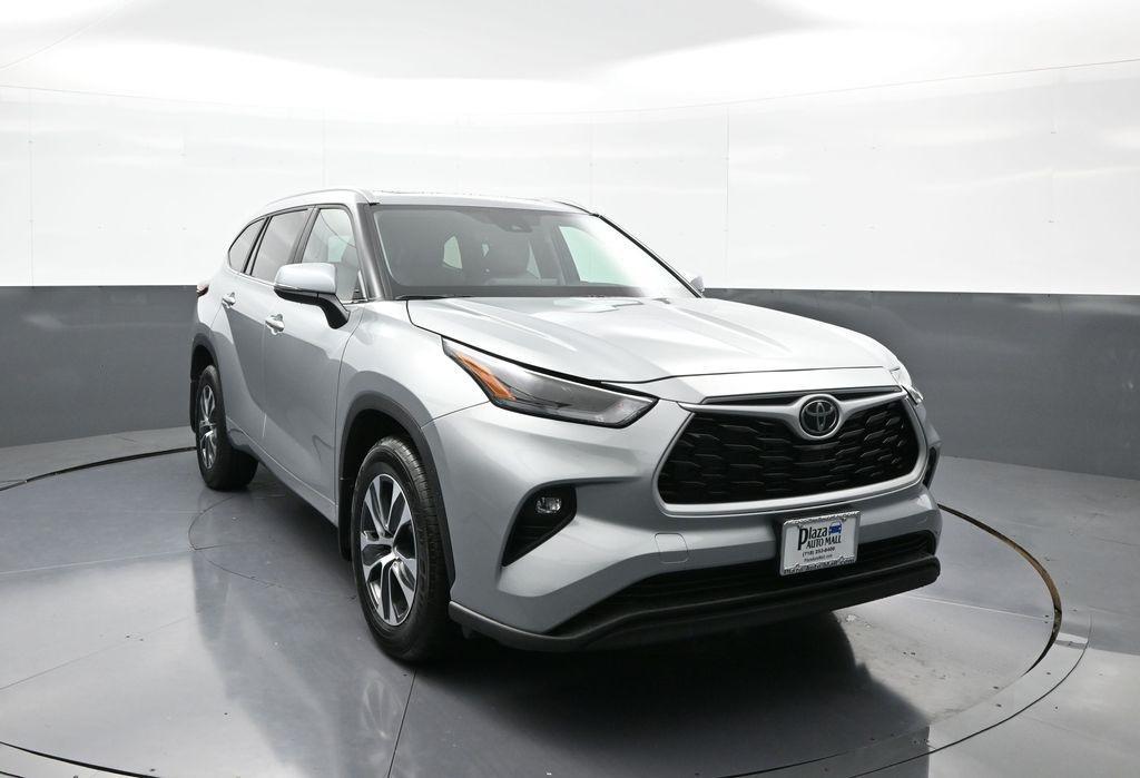 new 2025 Toyota Highlander car