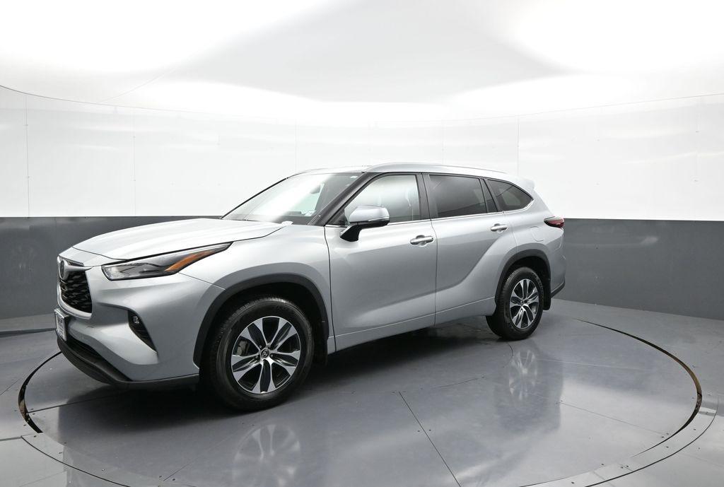 new 2025 Toyota Highlander car
