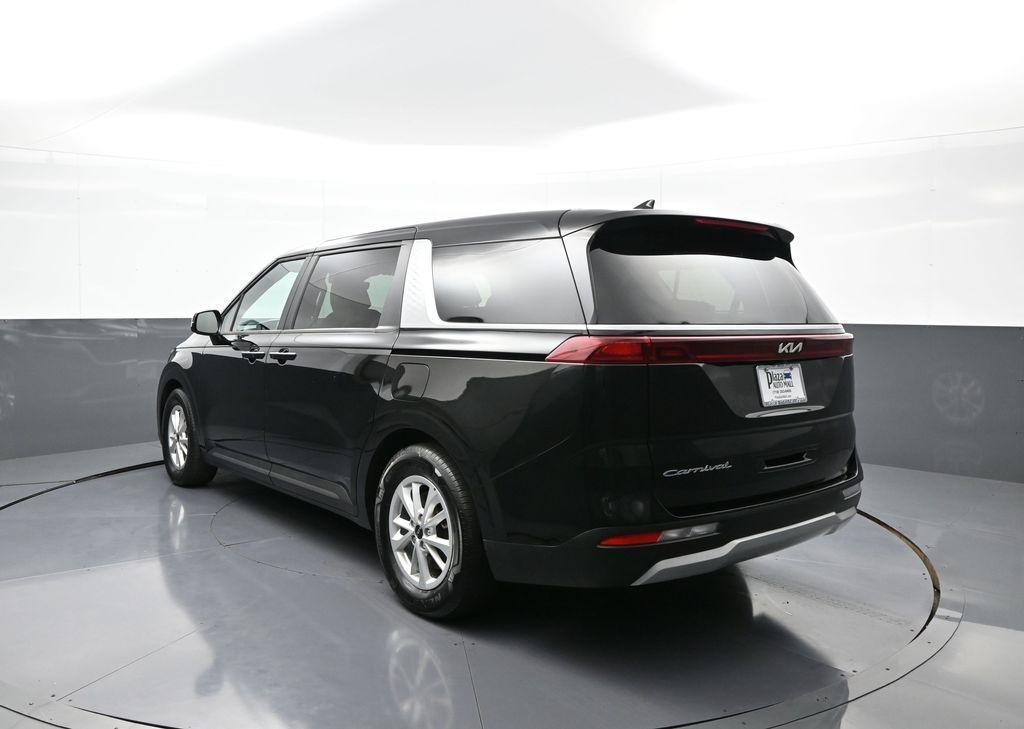 used 2022 Kia Carnival car, priced at $28,200