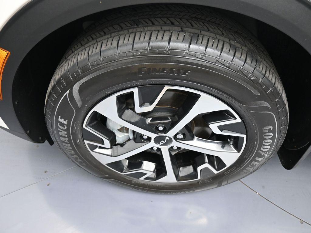 used 2023 Kia Sportage Hybrid car, priced at $27,300