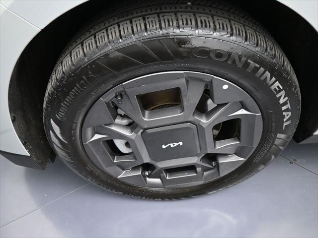 used 2025 Kia Carnival Hybrid car, priced at $43,000
