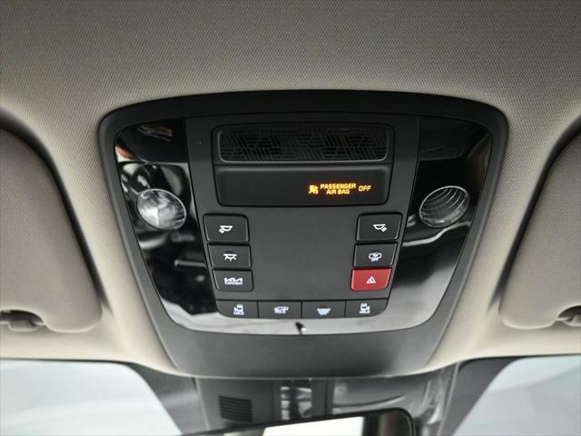 used 2025 Kia Carnival Hybrid car, priced at $43,000
