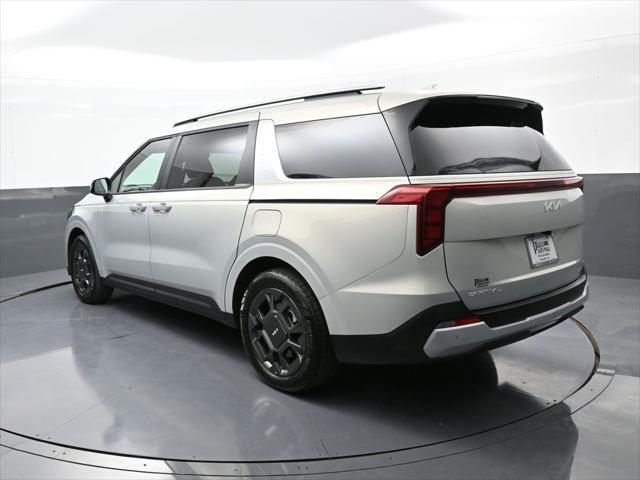 used 2025 Kia Carnival Hybrid car, priced at $43,000