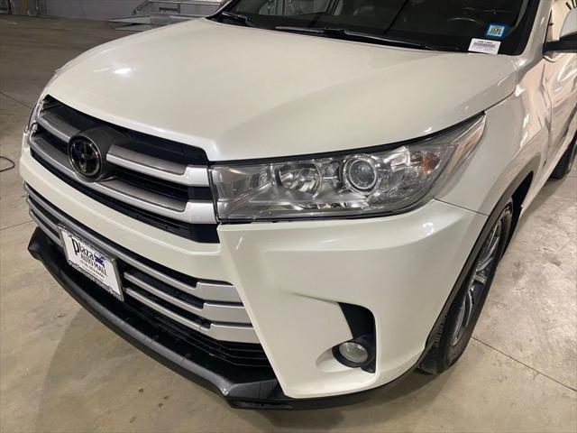 used 2019 Toyota Highlander car, priced at $29,000