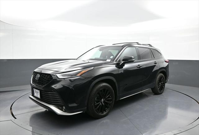 used 2023 Toyota Highlander car, priced at $44,000