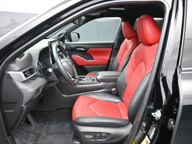 used 2023 Toyota Highlander car, priced at $44,000