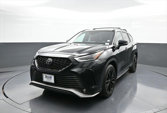 used 2023 Toyota Highlander car, priced at $44,000