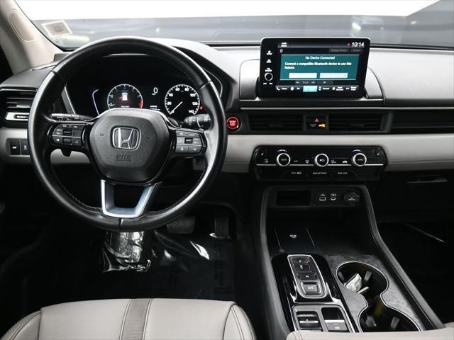 used 2023 Honda Pilot car, priced at $37,900