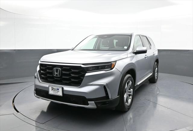 used 2023 Honda Pilot car, priced at $37,900