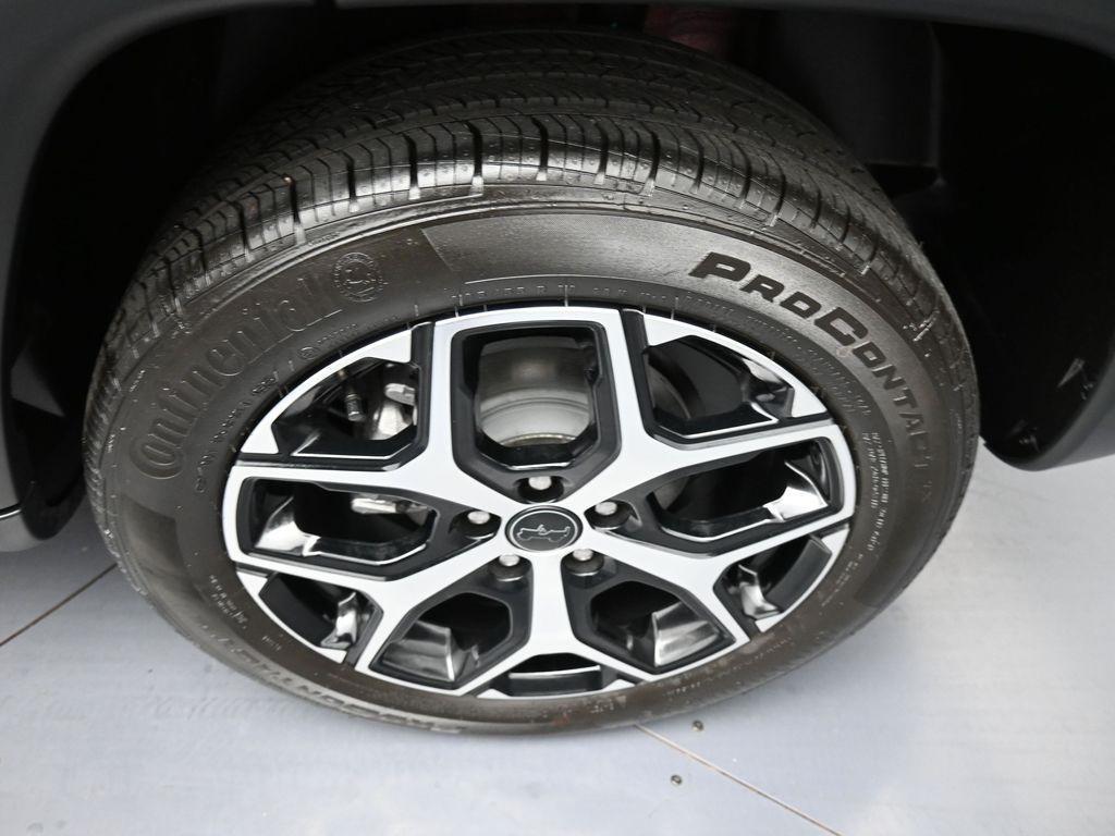 used 2025 Jeep Compass car, priced at $30,800