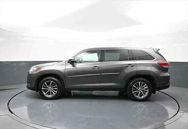 used 2019 Toyota Highlander car, priced at $29,000