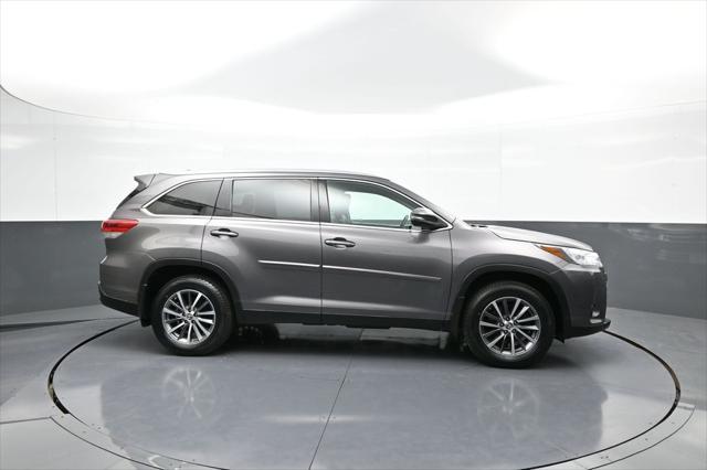 used 2019 Toyota Highlander car, priced at $29,000
