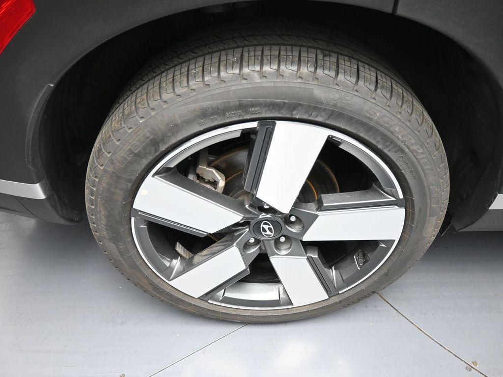 used 2024 Hyundai Santa Fe car, priced at $35,800