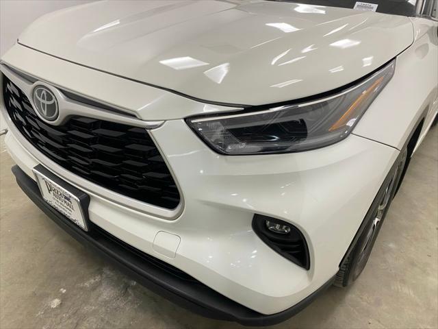 used 2021 Toyota Highlander car, priced at $33,691