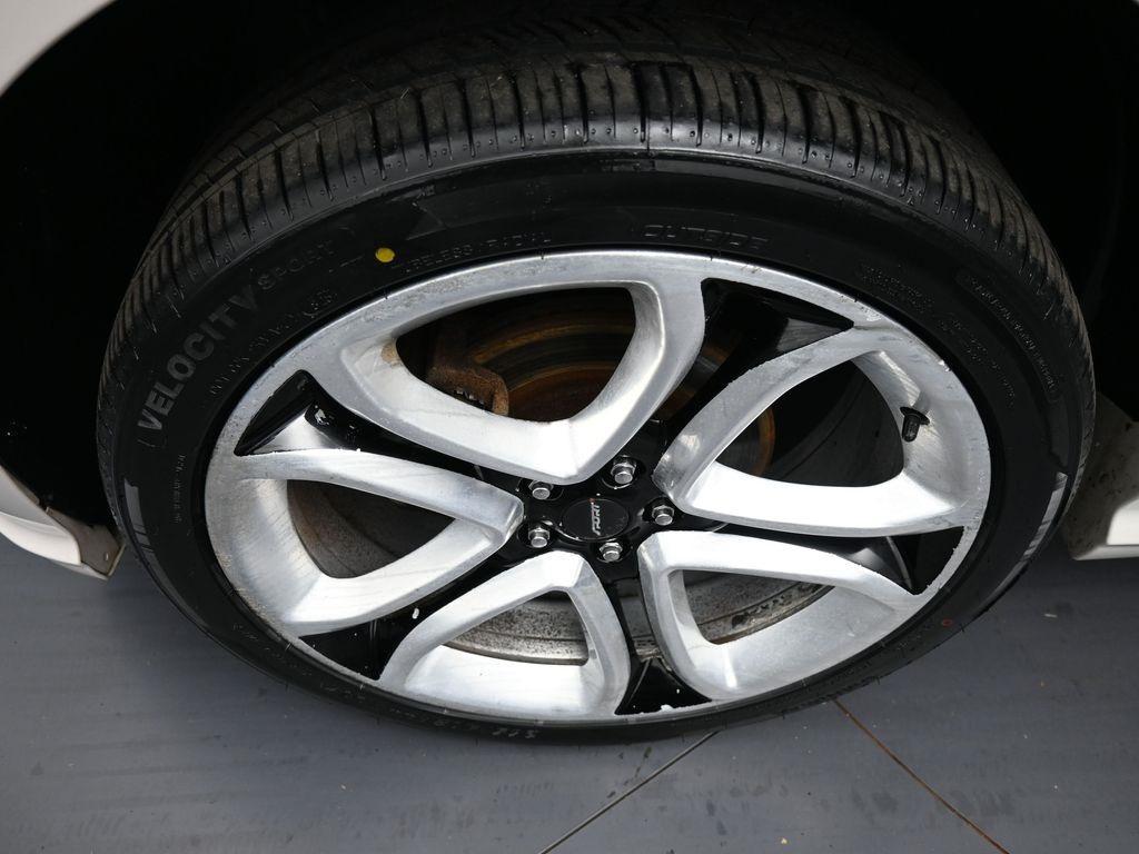 used 2013 Ford Edge car, priced at $10,000