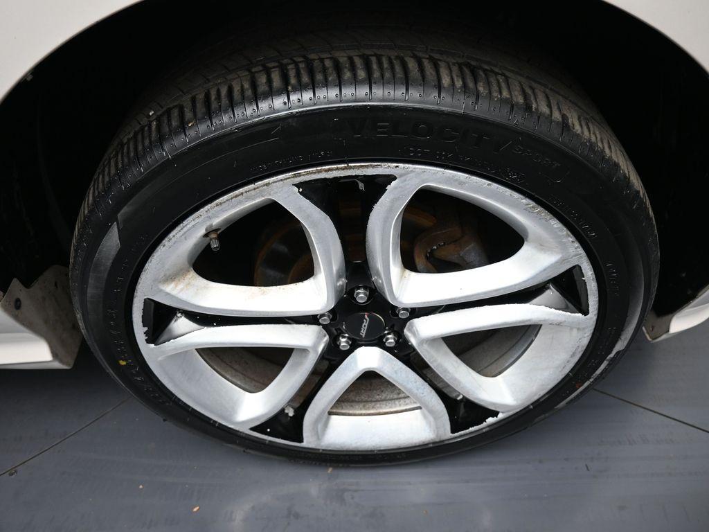 used 2013 Ford Edge car, priced at $10,000