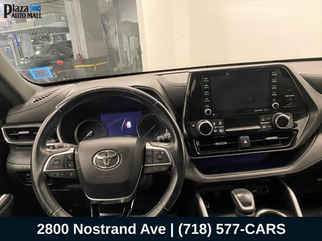 used 2021 Toyota Highlander car, priced at $31,827