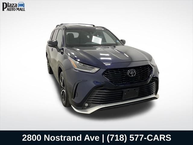 used 2021 Toyota Highlander car, priced at $31,827