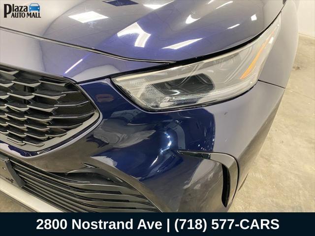 used 2021 Toyota Highlander car, priced at $31,827