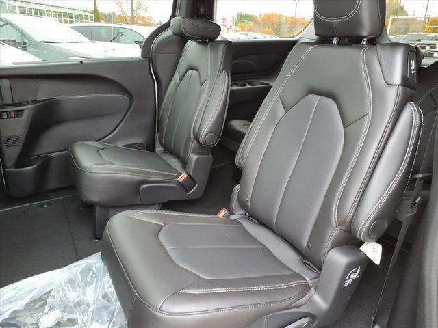 new 2026 Chrysler Pacifica car, priced at $44,025