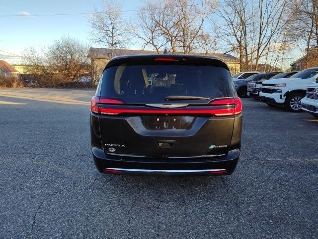 used 2022 Chrysler Pacifica Hybrid car, priced at $25,999