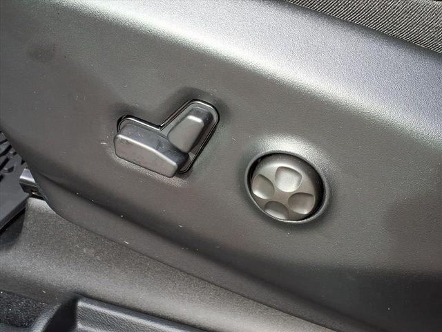 new 2025 Chrysler Pacifica car, priced at $44,765