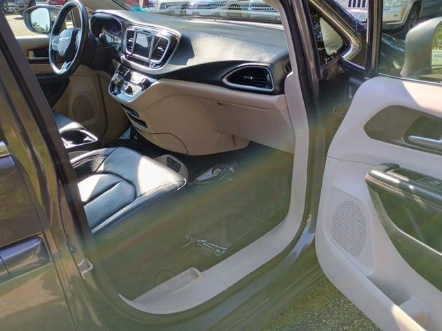 used 2018 Chrysler Pacifica car, priced at $11,425