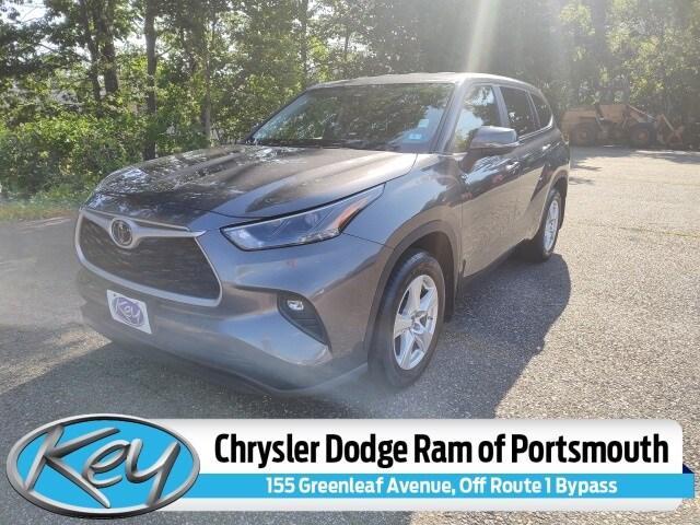 used 2024 Toyota Highlander car, priced at $38,995