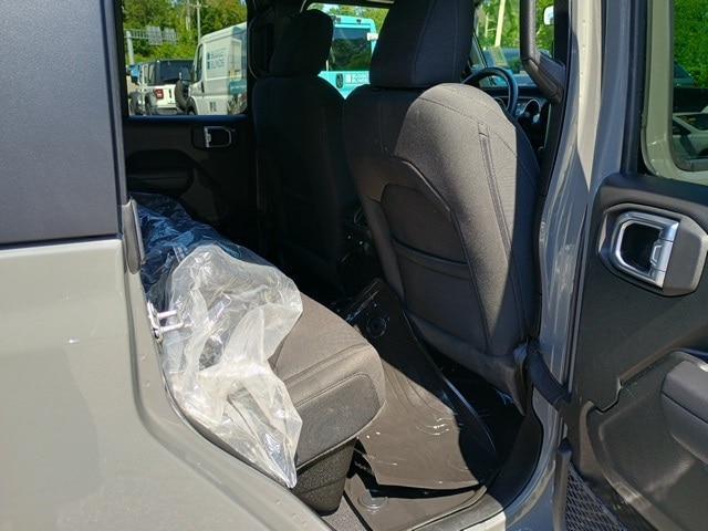 used 2022 Jeep Gladiator car, priced at $32,023