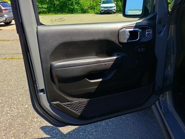 used 2022 Jeep Gladiator car, priced at $30,575