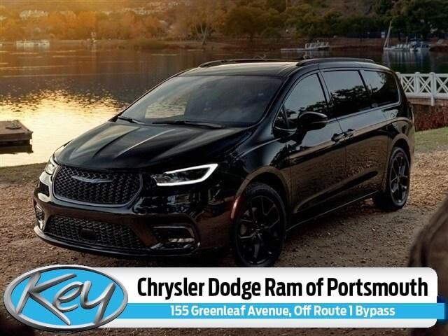 new 2024 Chrysler Pacifica car, priced at $45,132