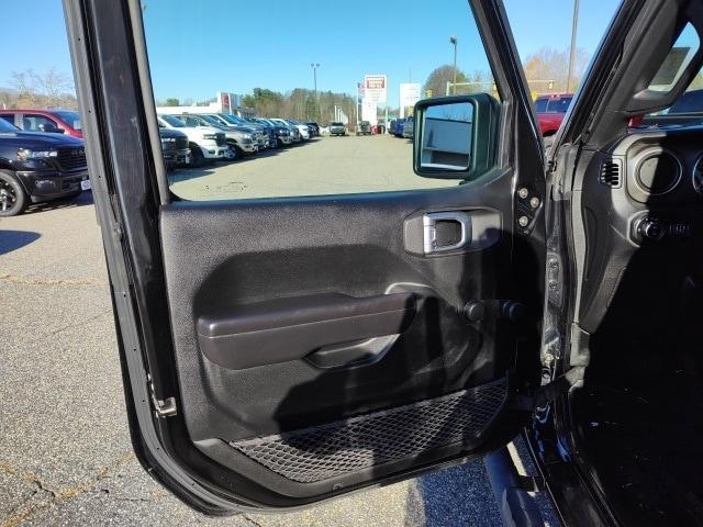 used 2021 Jeep Gladiator car, priced at $27,999