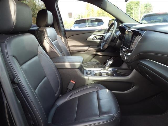 used 2022 Chevrolet Traverse car, priced at $27,999