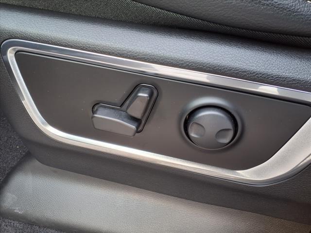 new 2025 Ram 1500 car, priced at $61,748