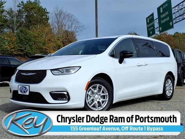 new 2026 Chrysler Pacifica car, priced at $46,035