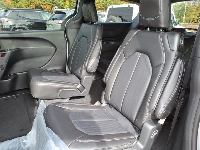new 2026 Chrysler Pacifica car, priced at $38,035