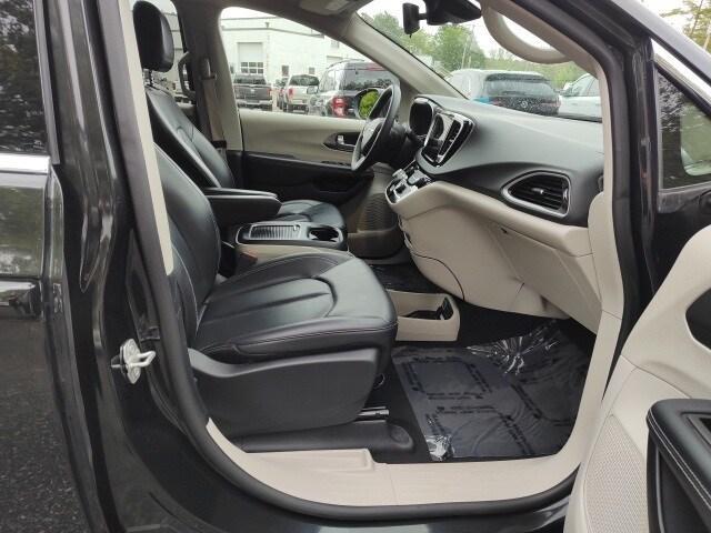 used 2023 Chrysler Pacifica car, priced at $22,895