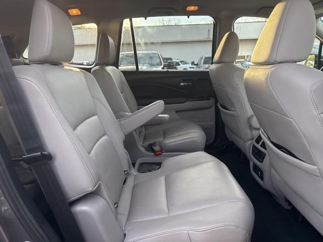 used 2021 Honda Pilot car, priced at $32,999