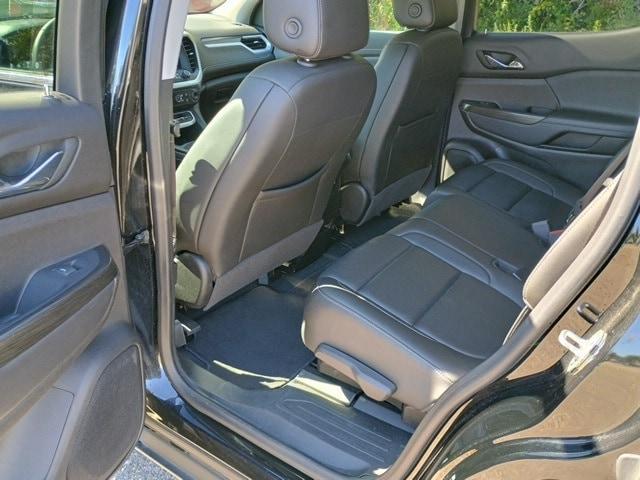 used 2023 GMC Acadia car, priced at $27,117